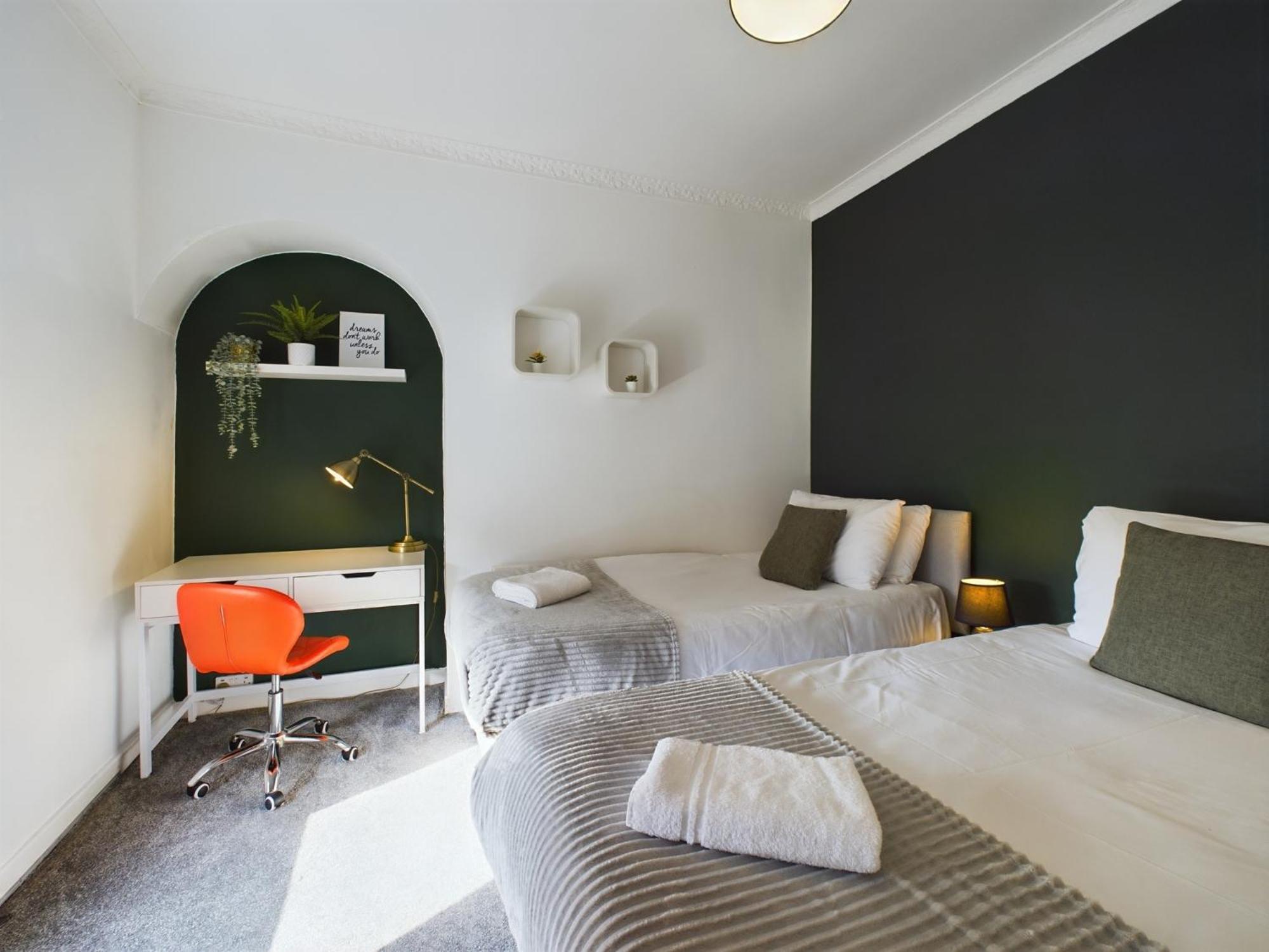 Charming Apartments - Cosy Retreat - Short Drive To City Centre - Free Parking Liverpool Exterior foto